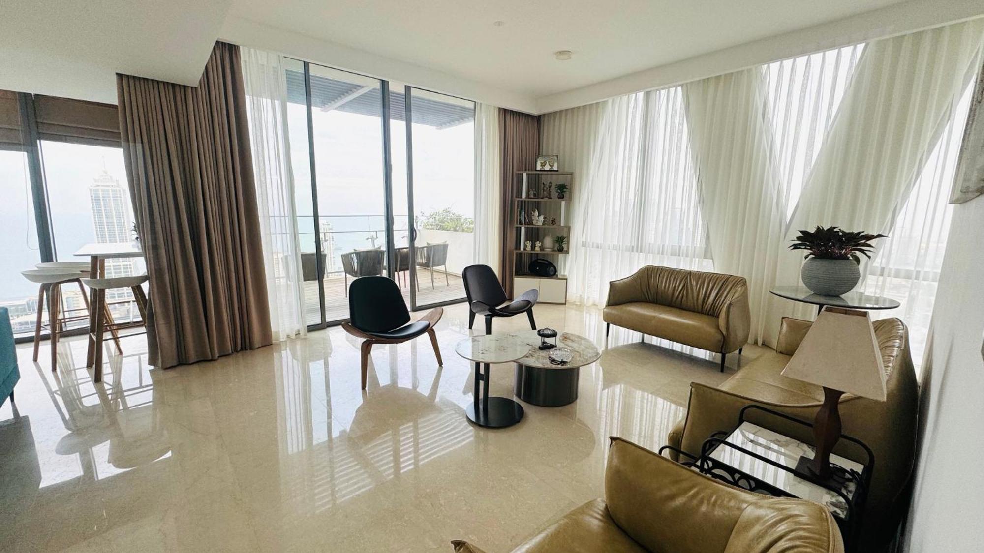Altair Luxury By Miracle Colombo